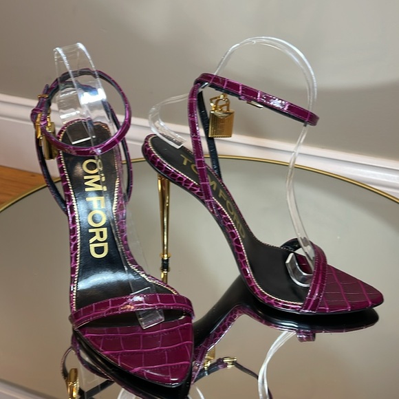 Tom Ford Padlock 105 lock cranberry leather heeled sandals sz 38.5 - Picture 17 of 17